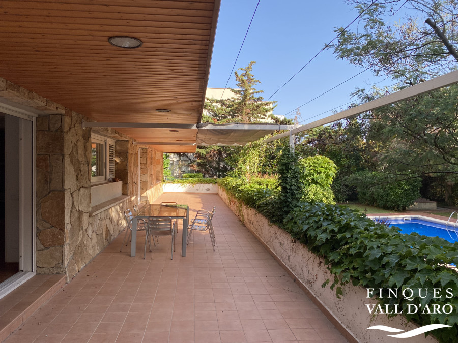 Ground floor in Urb. Rosamar